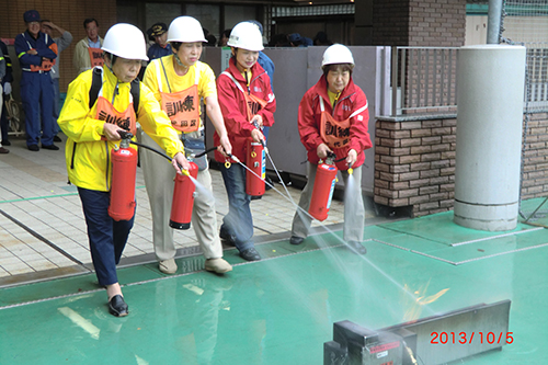 2013年10月　麹町小学校避難所防災訓練
